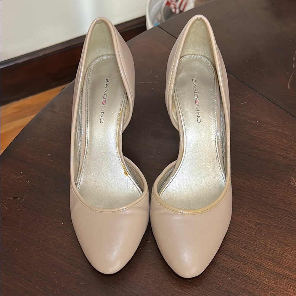 Bandolino Women's Cream Pumps